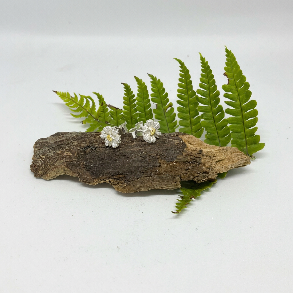 Silver Daisy Stud Earrings with Keum-boo Gold Centres